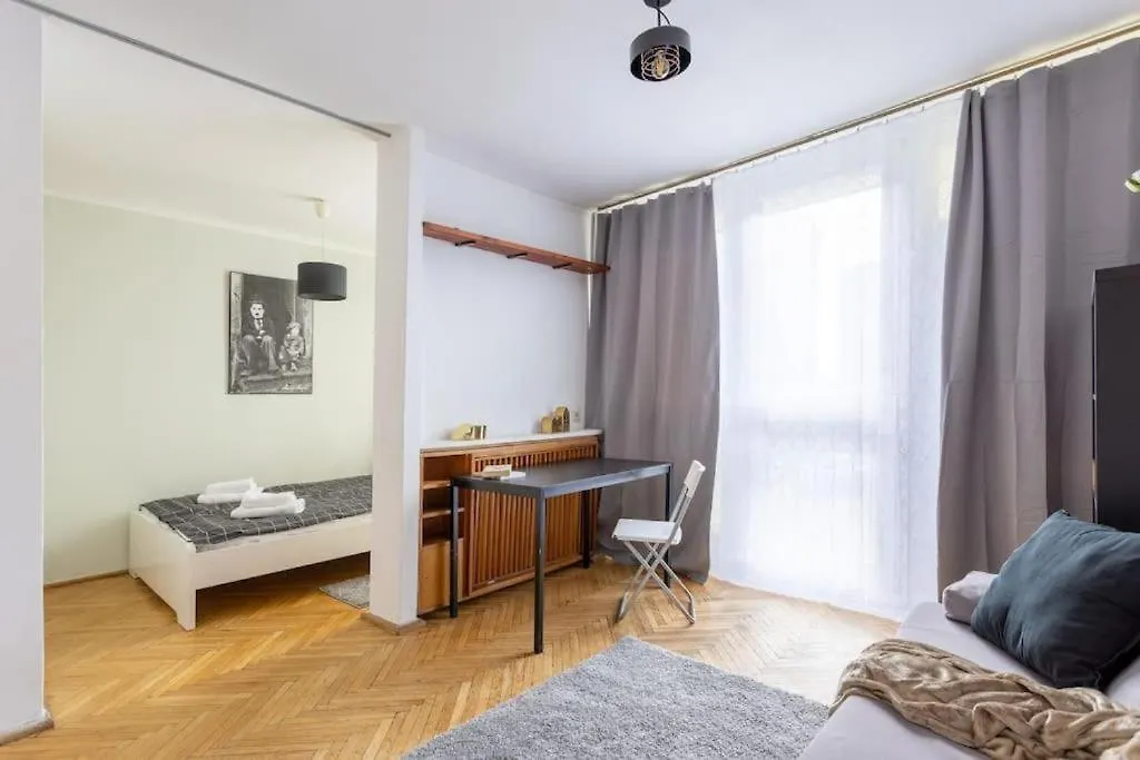 Urban Chic - One Bedroom Apartament - Warsaw Stays - Zelazna 0*,  Polsko